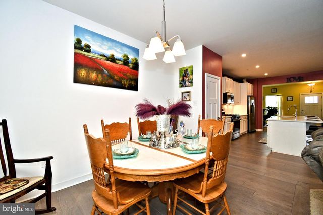 8043 MILLTOWN CIR, Cheltenham, PA 19012