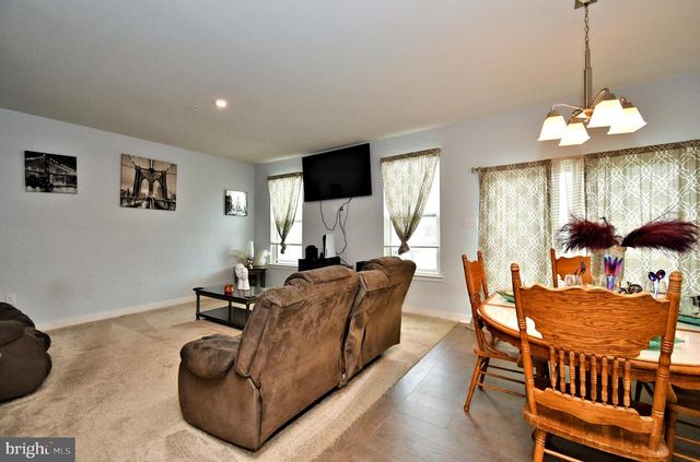 8043 MILLTOWN CIR, Cheltenham, PA 19012