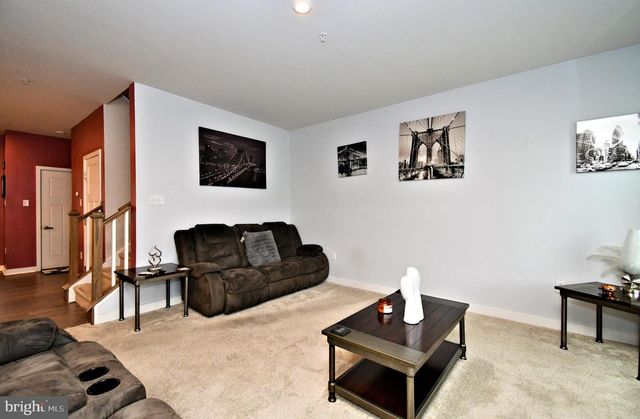 8043 MILLTOWN CIR, Cheltenham, PA 19012