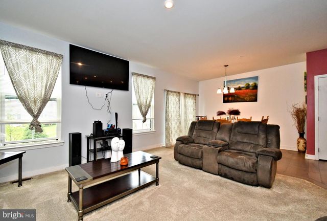 8043 MILLTOWN CIR, Cheltenham, PA 19012