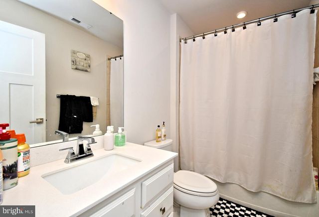 8043 MILLTOWN CIR, Cheltenham, PA 19012