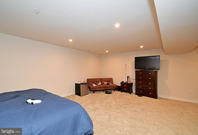 8043 MILLTOWN CIR, Cheltenham, PA 19012