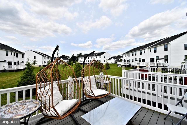 8043 MILLTOWN CIR, Cheltenham, PA 19012