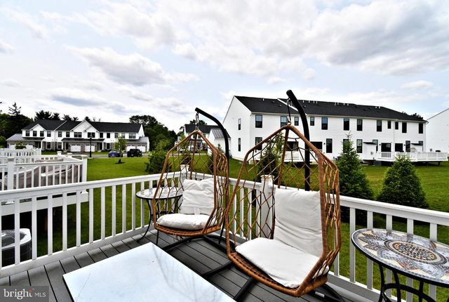 8043 MILLTOWN CIR, Cheltenham, PA 19012