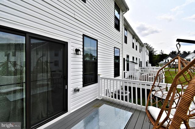 8043 MILLTOWN CIR, Cheltenham, PA 19012