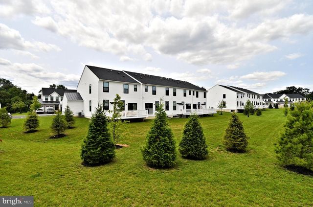 8043 MILLTOWN CIR, Cheltenham, PA 19012