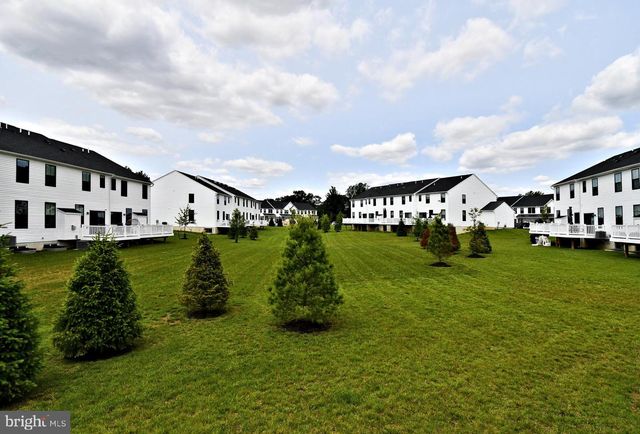 8043 MILLTOWN CIR, Cheltenham, PA 19012