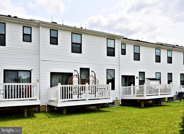 8043 MILLTOWN CIR, Cheltenham, PA 19012