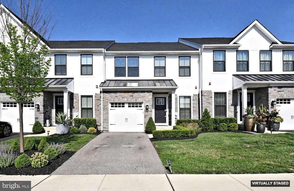 8043 MILLTOWN CIR, Cheltenham, PA 19012