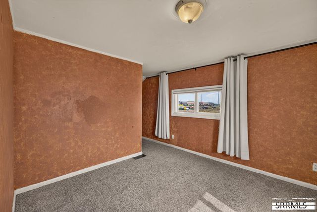 2516 E Lincoln Road, Idaho Falls, ID 83401