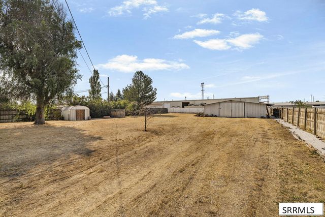 2516 E Lincoln Road, Idaho Falls, ID 83401