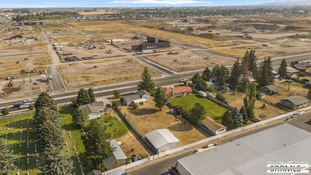 2516 E Lincoln Road, Idaho Falls, ID 83401