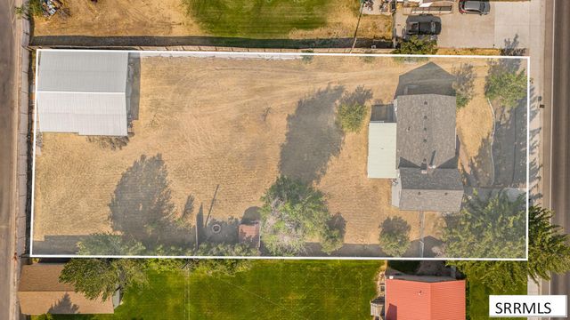 2516 E Lincoln Road, Idaho Falls, ID 83401