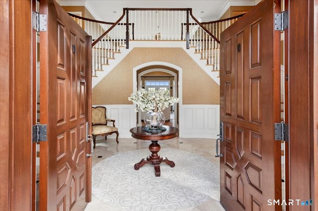 22 Nature Lane, Shelton, CT 06484