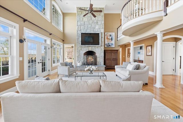 22 Nature Lane, Shelton, CT 06484