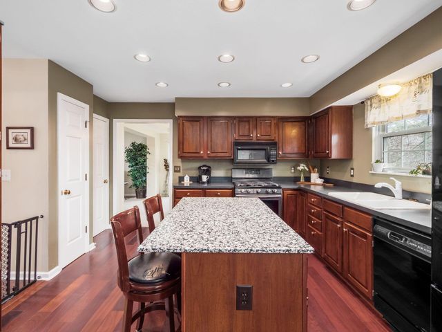 3807 Dayspring Drive, Hilliard, OH 43026