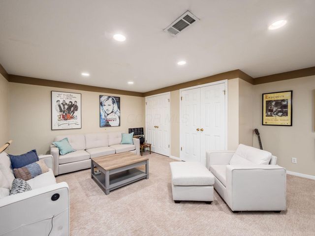 3807 Dayspring Drive, Hilliard, OH 43026