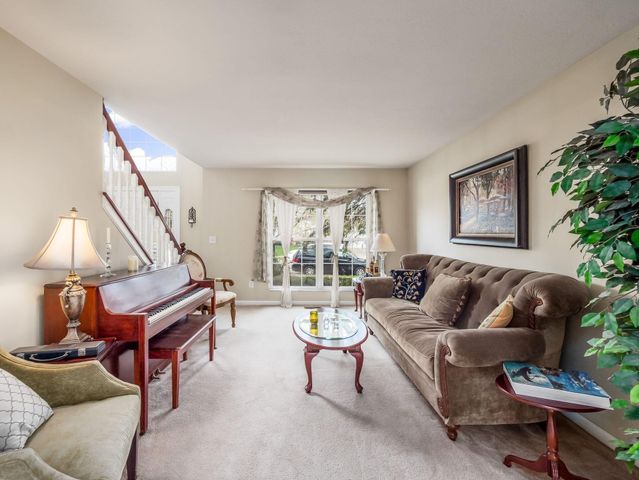 3807 Dayspring Drive, Hilliard, OH 43026