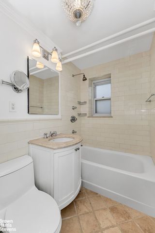 155 E 38th St Apt 20B, New York City, NY 10016
