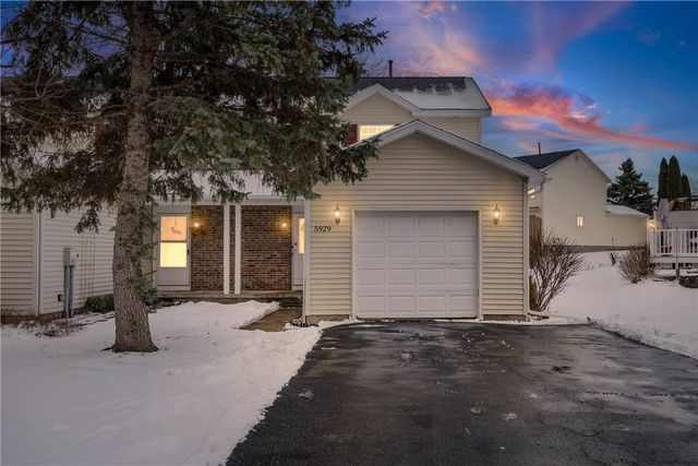 5929 Calm Lake Drive Drive, Farmington, NY 14425