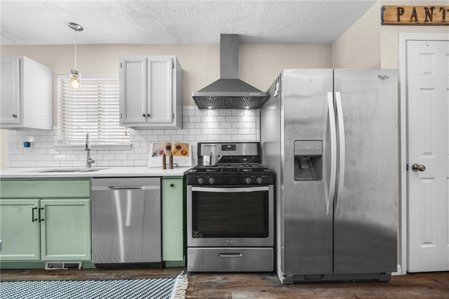 5929 Calm Lake Drive Drive, Farmington, NY 14425