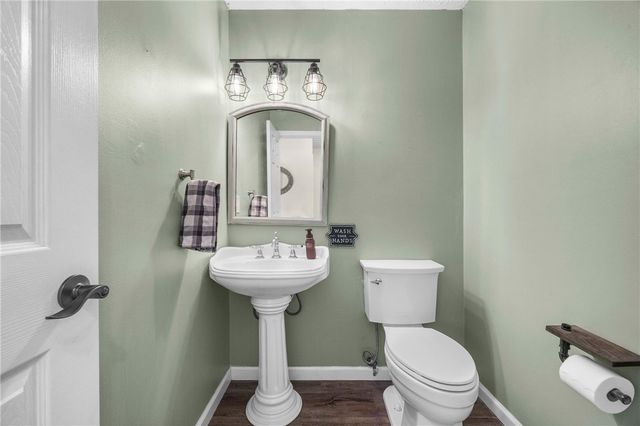 5929 Calm Lake Drive Drive, Farmington, NY 14425