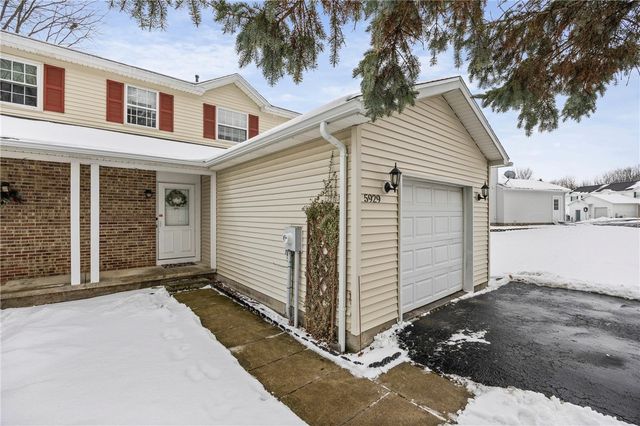 5929 Calm Lake Drive Drive, Farmington, NY 14425