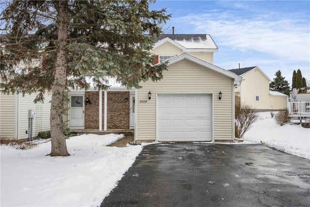 5929 Calm Lake Drive Drive, Farmington, NY 14425