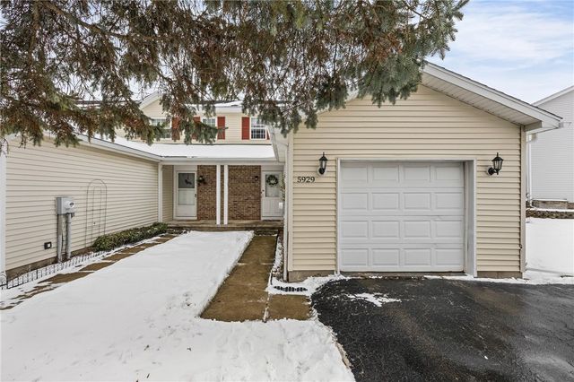 5929 Calm Lake Drive Drive, Farmington, NY 14425