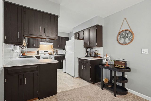 3365 Christy Way North Road, Saginaw, MI 48603