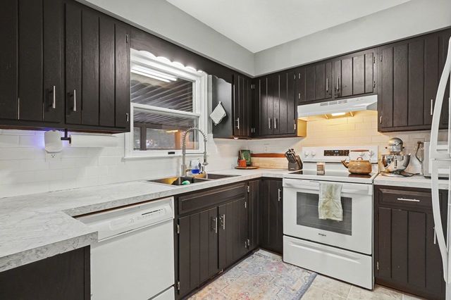 3365 Christy Way North Road, Saginaw, MI 48603