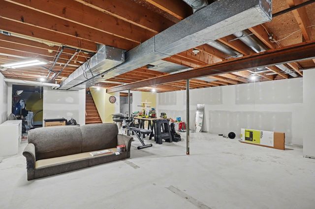 3365 Christy Way North Road, Saginaw, MI 48603