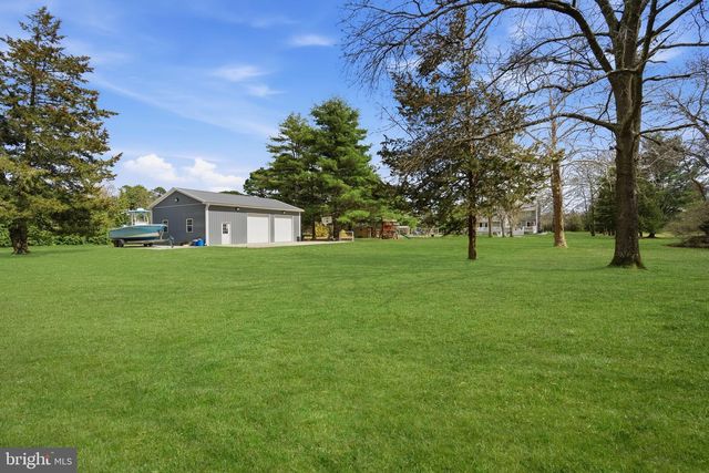 331 S VIENNA AVE, Egg Harbor City, NJ 08215