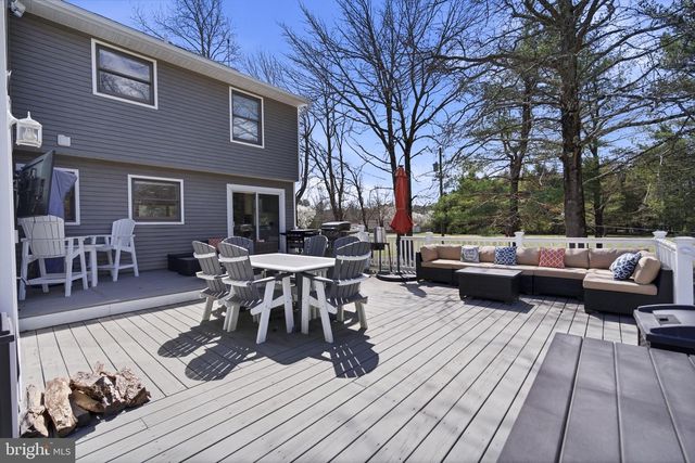 331 S VIENNA AVE, Egg Harbor City, NJ 08215