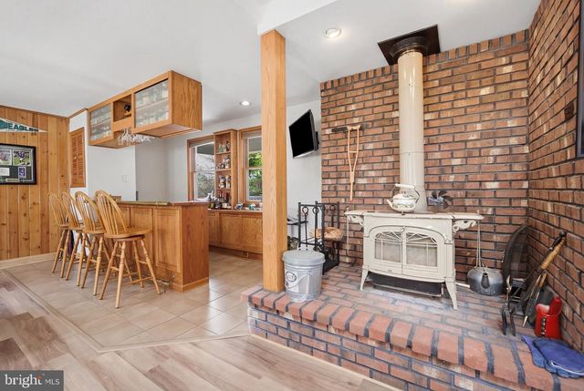 331 S VIENNA AVE, Egg Harbor City, NJ 08215