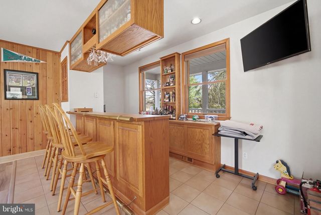 331 S VIENNA AVE, Egg Harbor City, NJ 08215
