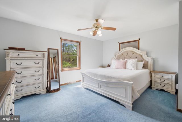 331 S VIENNA AVE, Egg Harbor City, NJ 08215