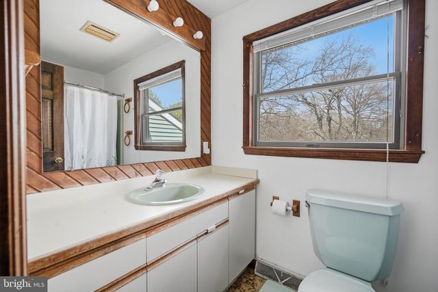 331 S VIENNA AVE, Egg Harbor City, NJ 08215