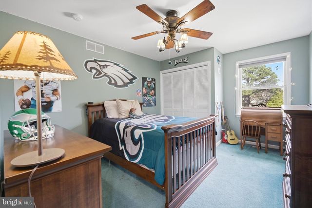 331 S VIENNA AVE, Egg Harbor City, NJ 08215