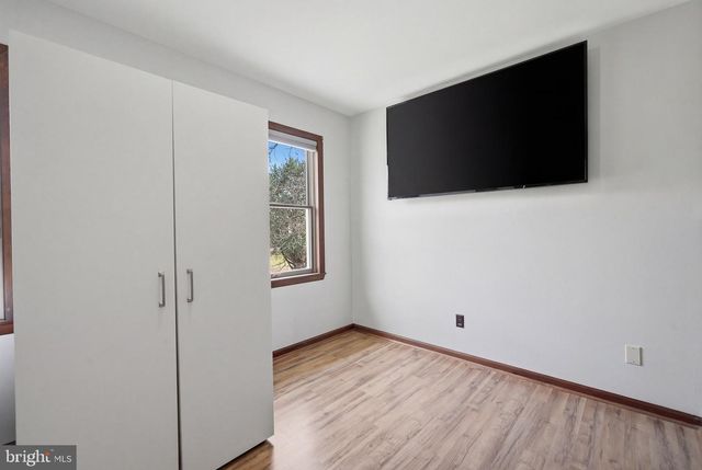 331 S VIENNA AVE, Egg Harbor City, NJ 08215
