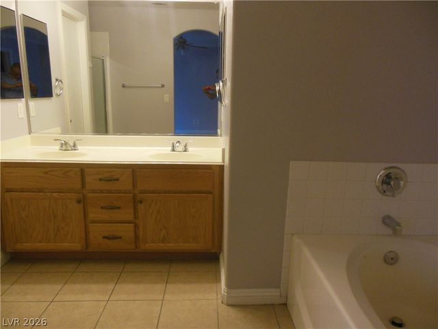878 SCARLET HAZE Avenue, Las Vegas, NV 89183
