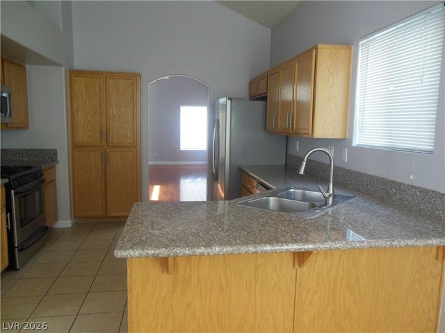 878 SCARLET HAZE Avenue, Las Vegas, NV 89183