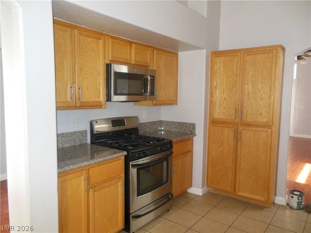 878 SCARLET HAZE Avenue, Las Vegas, NV 89183
