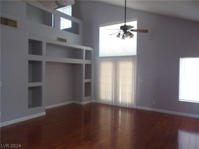 878 SCARLET HAZE Avenue, Las Vegas, NV 89183
