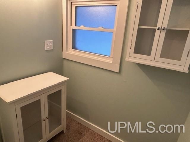 607 W Edwards Avenue, Houghton, MI 49931