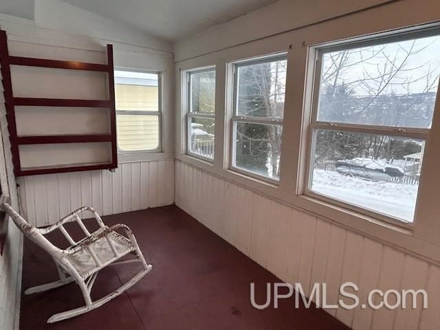 607 W Edwards Avenue, Houghton, MI 49931