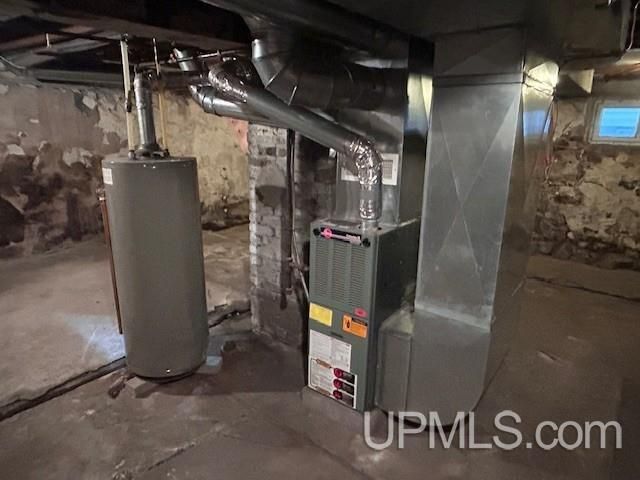 607 W Edwards Avenue, Houghton, MI 49931