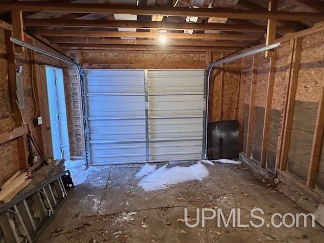 607 W Edwards Avenue, Houghton, MI 49931