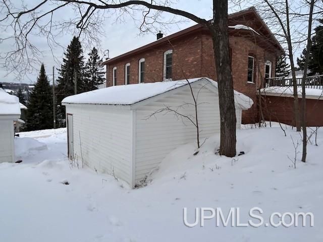 607 W Edwards Avenue, Houghton, MI 49931