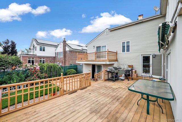 3420 Woodward Street, Oceanside, NY 11572